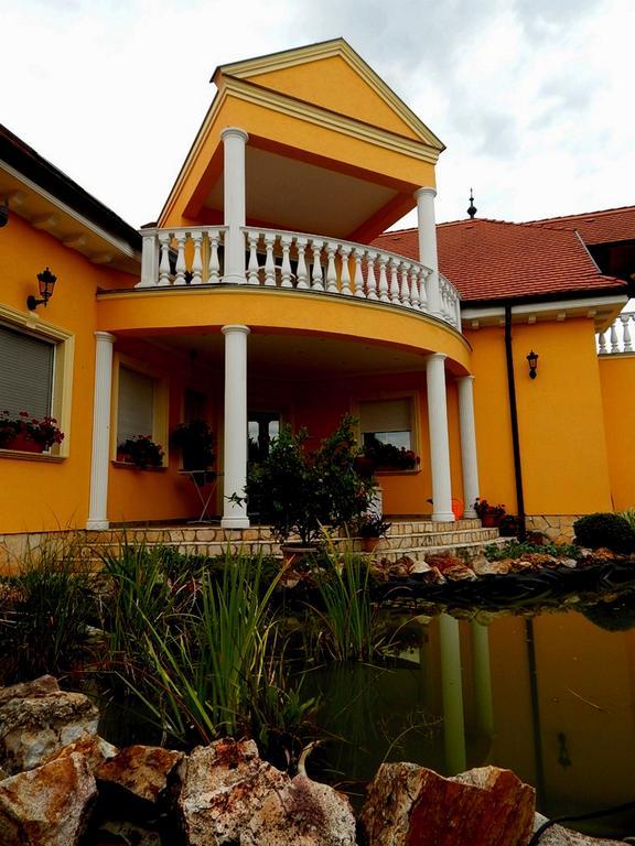 Georgina Apartman Harkány Exterior foto